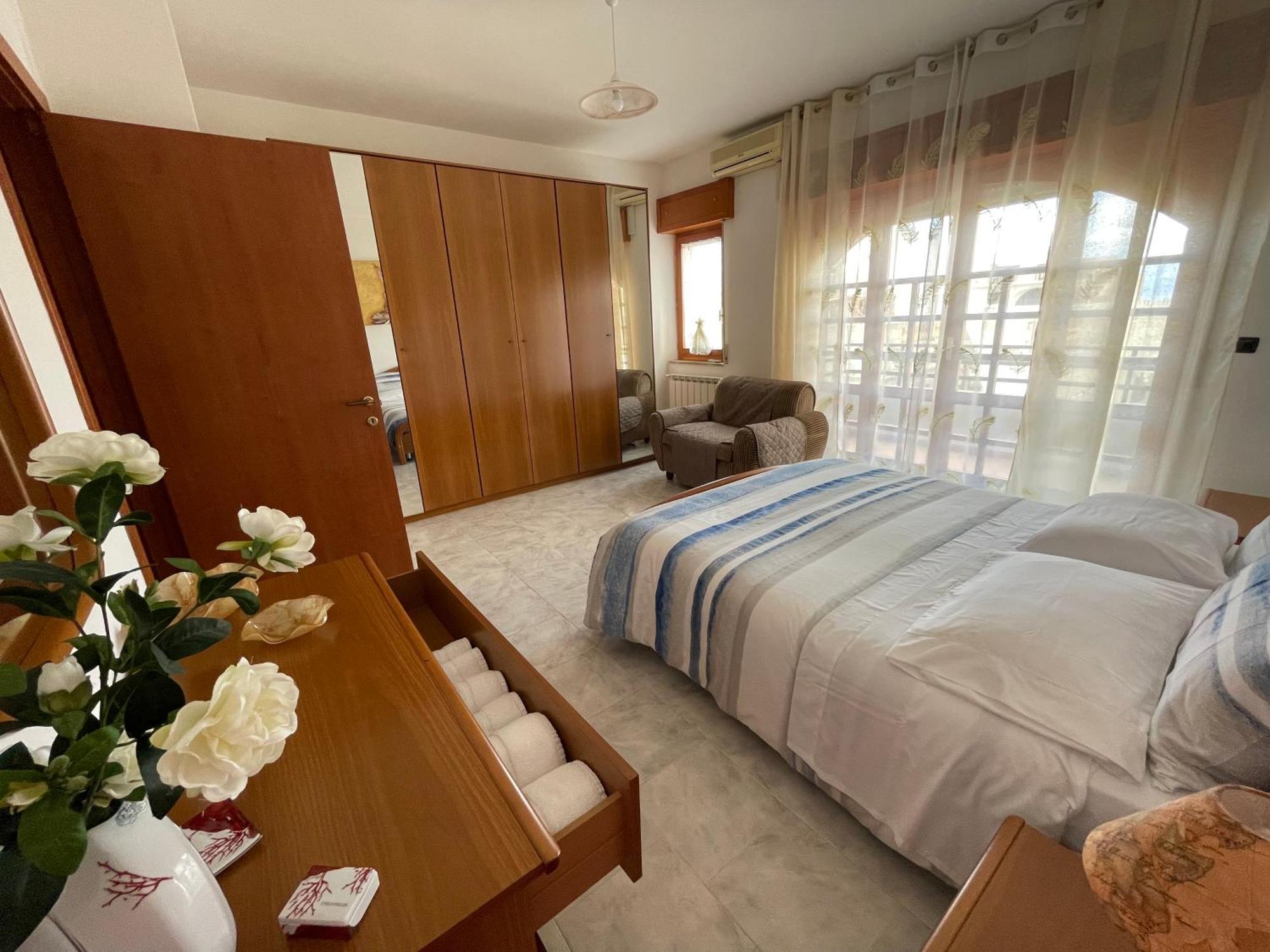 Vistamare Apartments Reggio di Calabria Exteriör bild